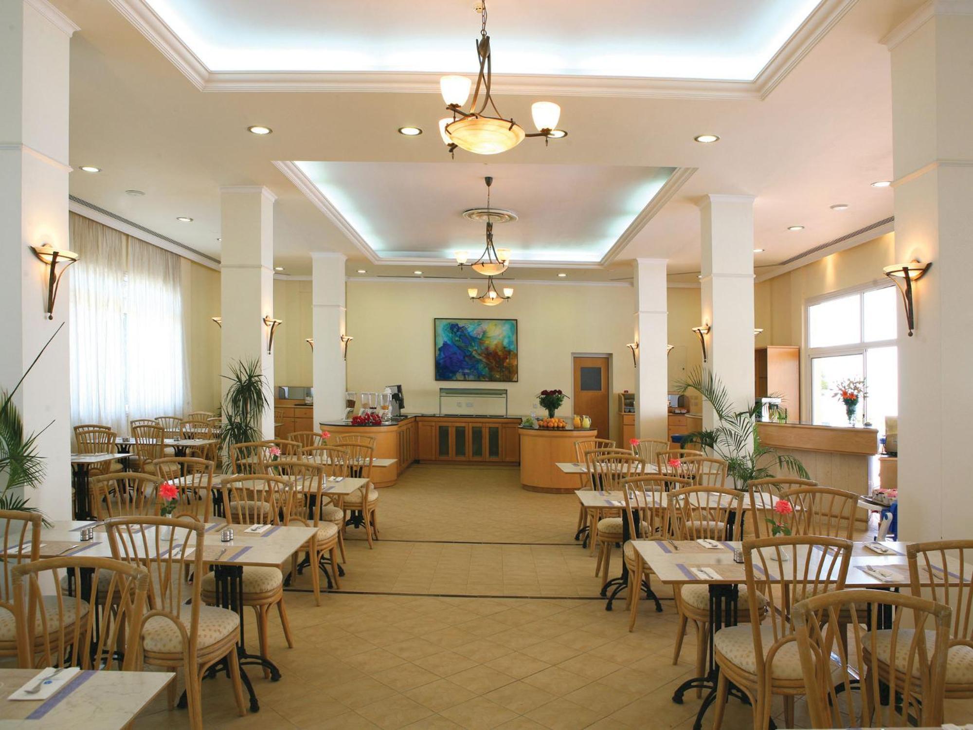 Cynthiana Beach Hotel キッソネルガ レストラン 写真